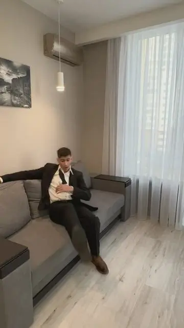 Change the look to evening dress using a single transition - 0