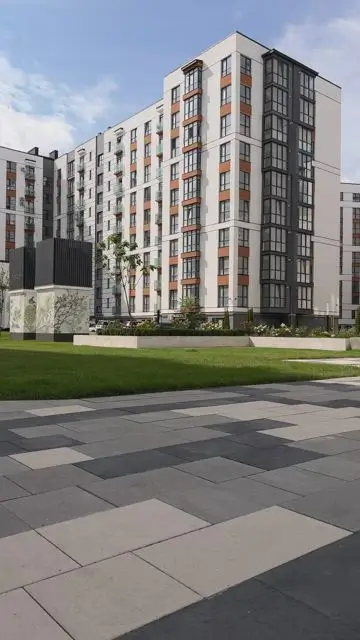 Moving around in space on a chair - 0