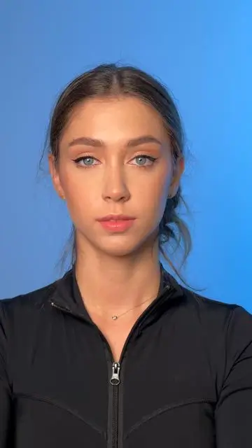 人形のメイクをするが、自然さのトレンドが勝つ - 17