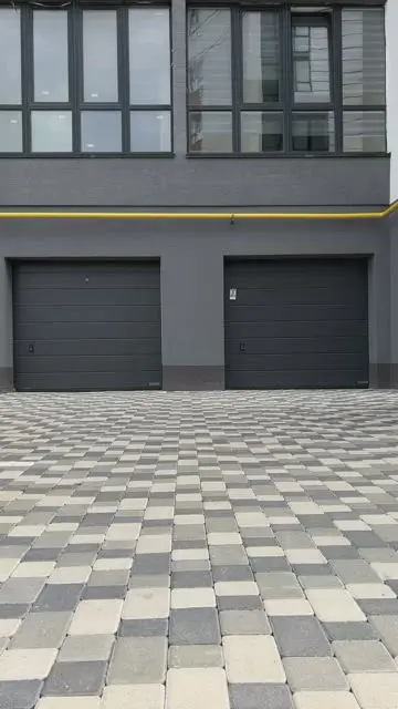 Des clones apparaissent soudainement en raison des voitures qui passent. - 5