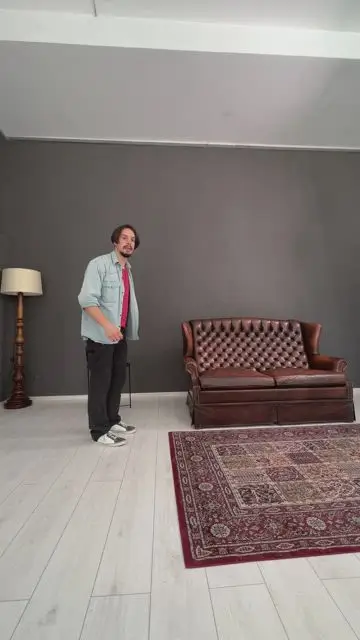 Unusual way to dress up - 4