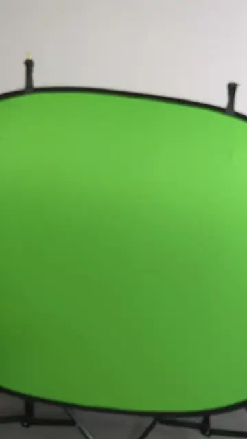 Рука великана помогает герою перемещаться - 4