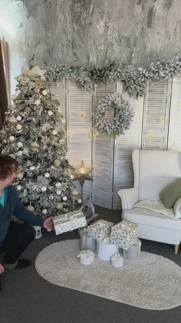 Чихаем, и превращаемся в гору рождественских подарков - 6