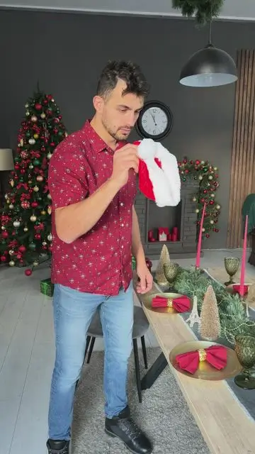 Взмахом руки переодеваемся в праздничный наряд и превращаемся в конфетти - 2