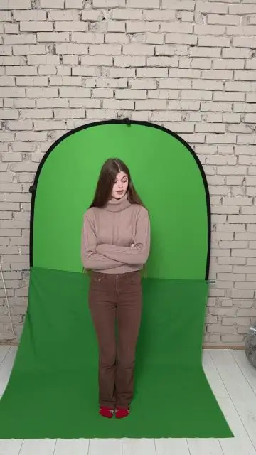 Вешаем друзей на елку вместо игрушек - 5