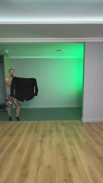 Things take off and put on the subject - 6