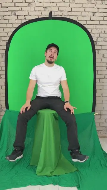 Клоны сидят друг у друга на плечах и меняют образы, бросая шлепанец - 9