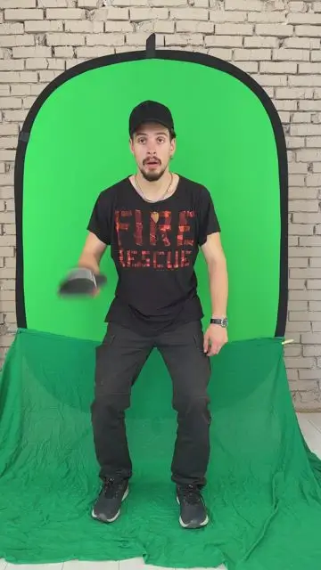 Клоны сидят друг у друга на плечах и меняют образы, бросая шлепанец - 14