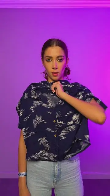 Меняем топы множество раз, срывая их с себя - 4