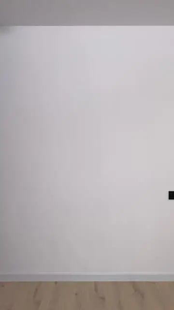 Clones walk along accompanied by special effects - 2