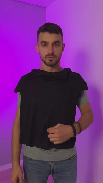 Change the T-shirt by slightly pulling on it - 9