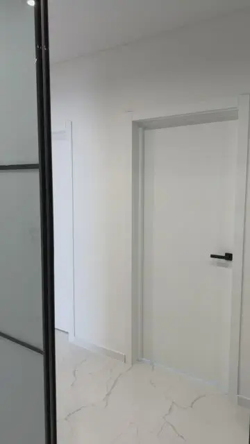 鏡の映り込みで頭を消去する - 0