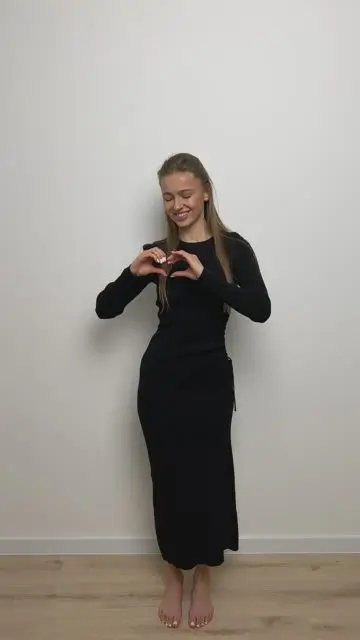 Get into the phone and change the outfit - 6