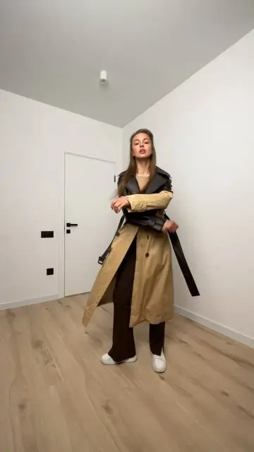 Change the outfit twice with dynamic transitions - 1