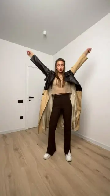 Change the outfit twice with dynamic transitions - 2