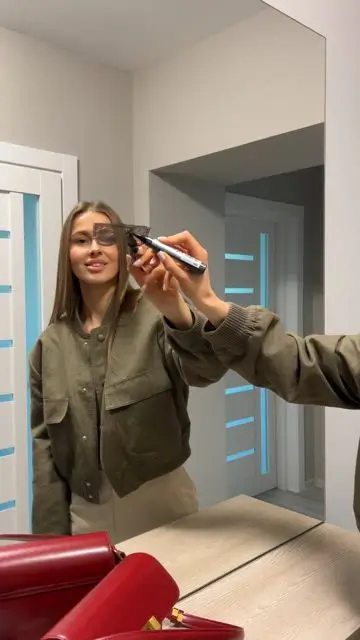 Рисуем на зеркале очки, и они становятся реальными - 0