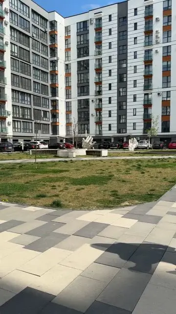 Портал переносит персонажа в другую локацию, а магия делает из него другого человека - 0