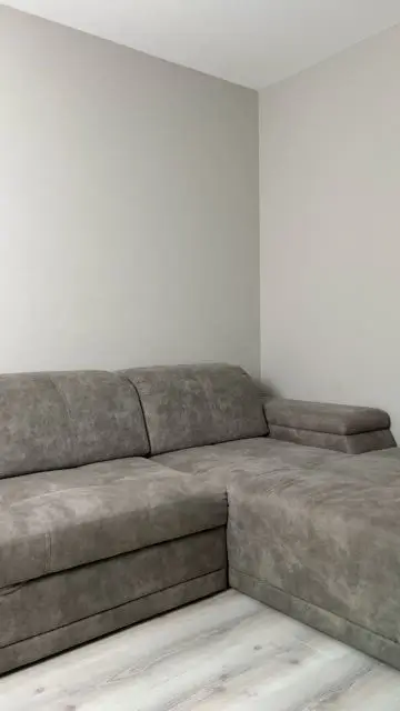 Doubles walk around the apartment - 5