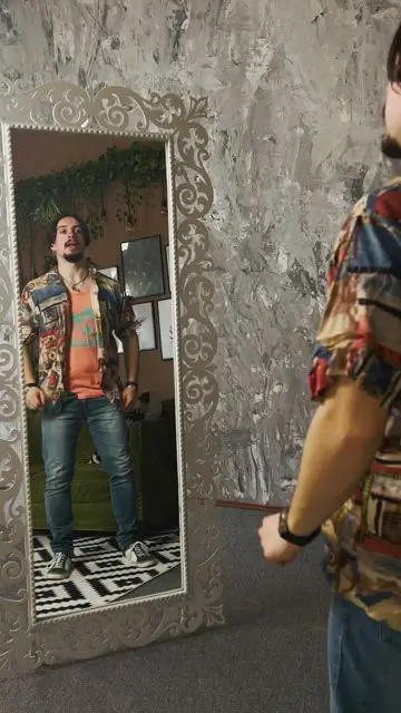 Redress yourself as a clown in the mirror - 3