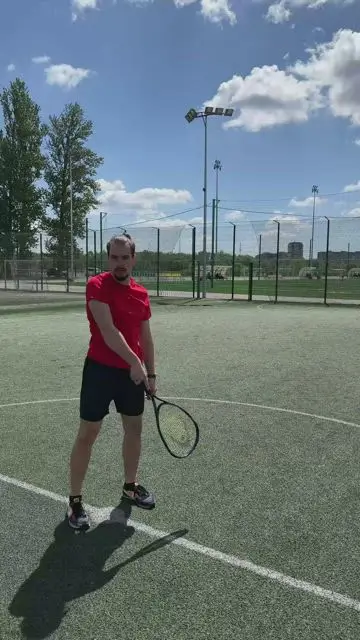 Change your look and turn off the sun with a wave of the racket - 1