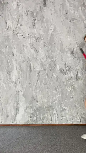 Change looks using a mop - 0