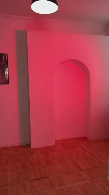 Empujamos a nuestro doble para mostrar nuestro atuendo - 1