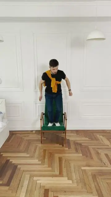 Fall from the ceiling and disappear - 1