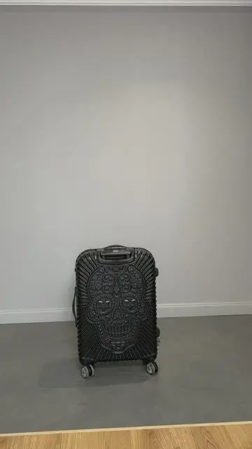 Надеваем куртку и превращаемся в чемодан - 1