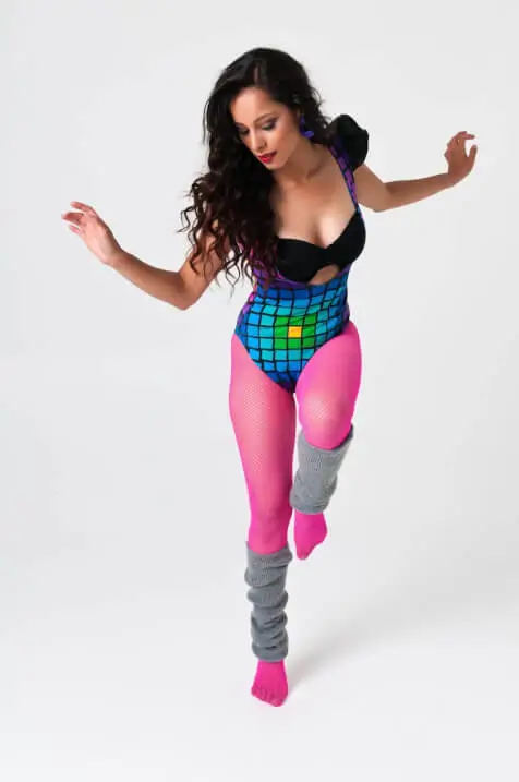 Tendencias de moda de los 80 y atuendos geniales — Photo №12