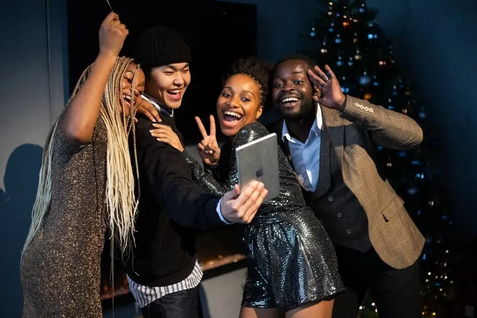 TikTokのビデオエディターでスワイプのトランジション — Photo №2