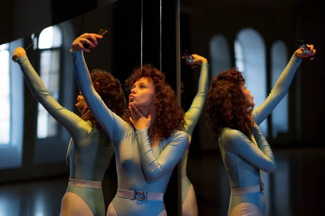 Transition de tour de tête pour TikTok dans l'éditeur vidéo — Photo №2