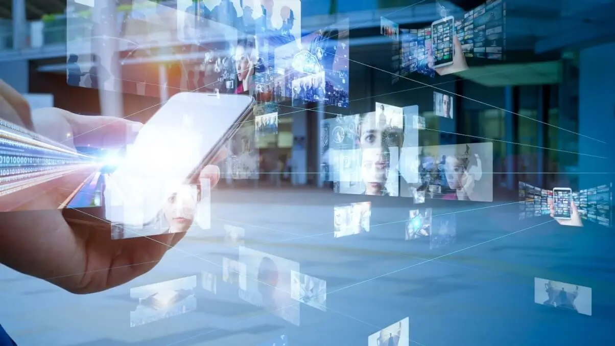 Cómo hacer un video de TikTok Pantalla del teléfono — Photo №1